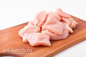 Jak vařit výživnou polévku z kuřecích prsou